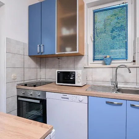 Ferienwohnung Fuer 2 Personen 1 Kind Ca 30 Qm In Orebic, Dalmatien Sueddalmatien דירה